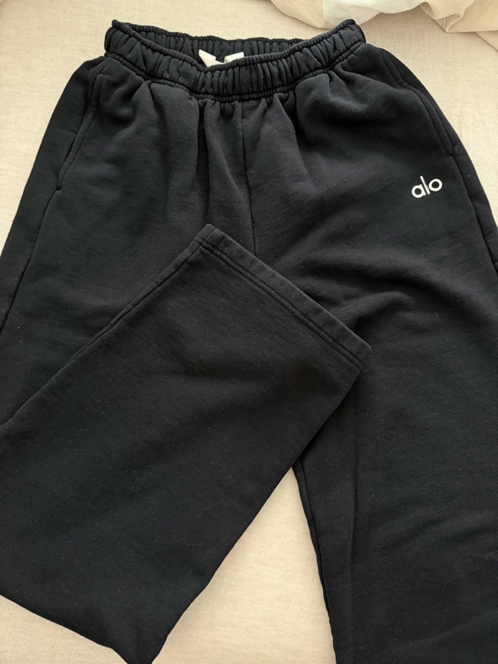 ALO Yoga Black Jogger Sweatpants